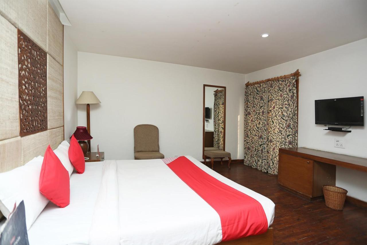 Oyo 27008 Paradise Gateway Hotel Srīnagar Kültér fotó